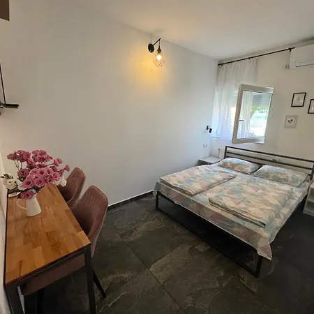 Bellas アパート *